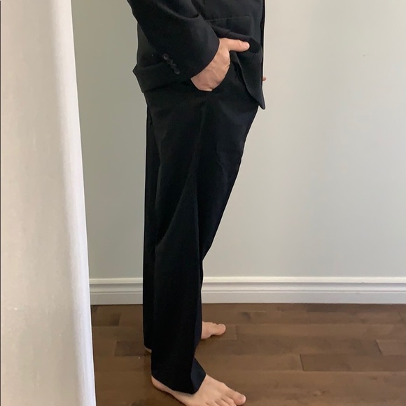 ⭐️SOLD⭐️Suit - Picture 4 of 8